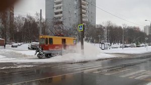 2021-12-19 Снегоуборочный трамвай в Москве.