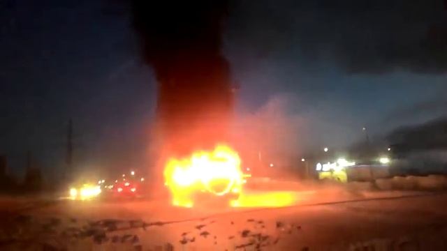 В Воронеже сгорел автобус смотреть онлайн