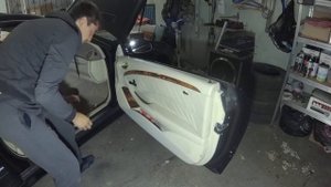 Как снять обшивку двери Mercedes CLK