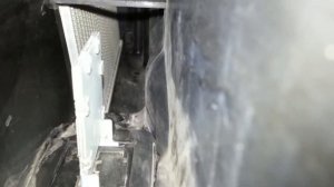 Осмотр испарителя кондиционера Hyundai Elantra J4 с другой стороны