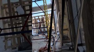 Монтаж ультропрозрачного стеклопакета Джимакс в алюминиевую раму Алютех