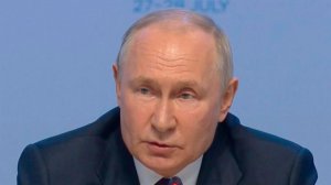 Россия готова искать пути урегулирования ситуации вокруг Украины, заявил Владимир Путин