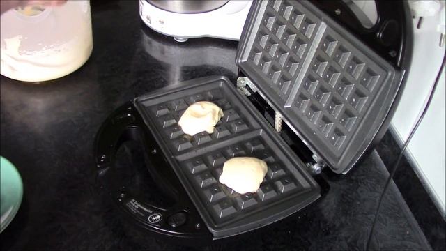 Бисквитные вафли с шоколадом - вкусная выпечка к чаю с мультипекарем Redmond.