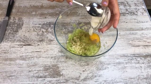 КАБАЧКОВЫЕ ОЛАДЬИ. Рецепты из кабачков смотреть онлайн