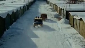 Сибирское воспитание/Educazione siberiana (2013) - car chase scene