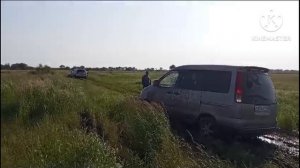 НИССАН АД В ГРЯЗИ