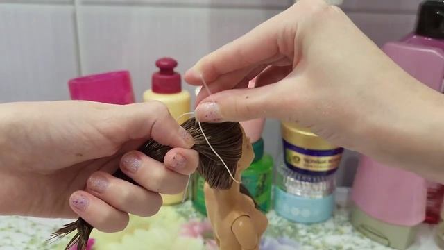 Делаю лёгкую причёску для куклы барби♡ Туториал по причёске для куклы♡ смотреть онлайн