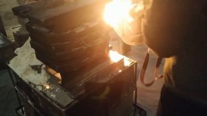 Литье металла.Какая температура плавления металла, чугуна? 1380 градусов.Лава в домашних условиях.