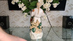 Статуетка "Гадание на ромашке" антикваріат, вінтаж, фарфор.