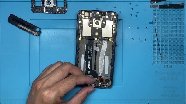 Asus Zenfone 3 (ZE552KL) Replace Screen смотреть онлайн