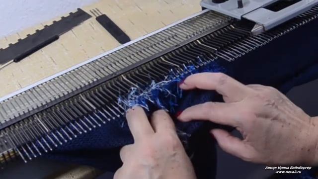 Двойная шапка-ушанка на вязальной машине Нева-2.Часть 3. смотреть онлайн