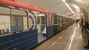 номерной поезд 81-717/714 люблинско-дмитровская линия на станций окружной посадки нет