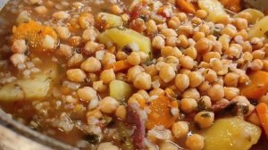 Нохат шурпа . Узбекская кухня .