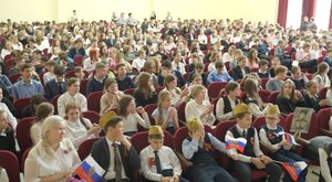 Торжественная линейка в 33 школе Петропавловска