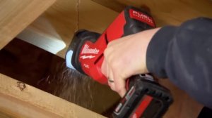 Сабельная пила Milwaukee® M12 FUEL™ HACKZALL® Recip Saw Kit езаменимая вещь на стройке! #tool24