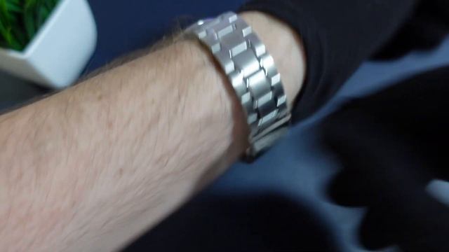 Cамые доступные японские механические часы - Seiko SNKE53K1 смотреть онлайн