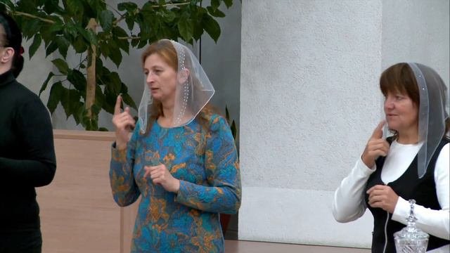 «Воспоём мы Бог славу и хвалу»||прославление языком жестов