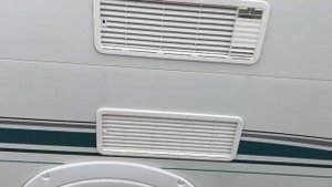 Обзор прицепа дачи, Swift Challenger 480. Год 2004. Цена 500 тысяч. Трёх местный.