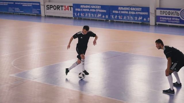 5 ПРОСТЫХ ФИНТОВ ПРОКИНУТЬ МЕЖДУ НОГ! Футбол/Футзал смотреть онлайн