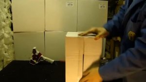 Упаковка скотчем