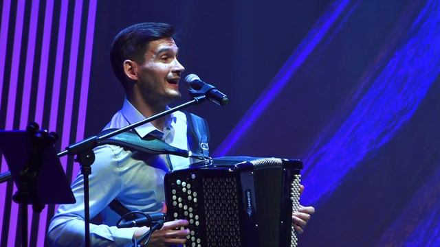 «Одинокая гармонь», «Виновата ли я», «Фантазёр»