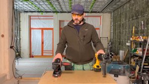 Перфоратор Dewalt DCH 133 vs Metabo KHA 18 LTX