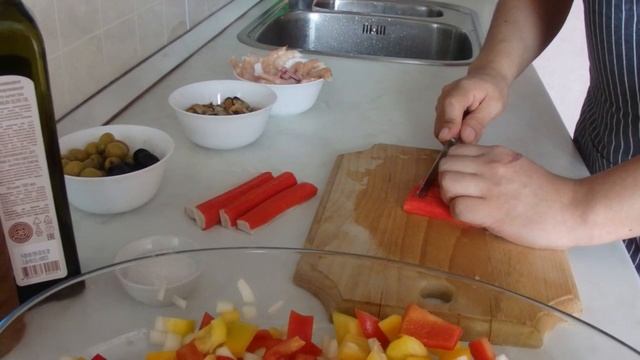 Готовим салат из морепродуктов Сальпикон/Receta Salpicón de mariscos смотреть онлайн