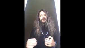 Длинноволосый тенор показал диапазон от ЛяЬ большой до Фа2!