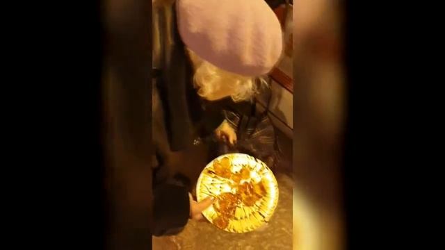 Купил у бабушки все конфеты смотреть онлайн