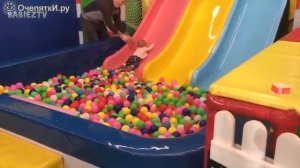 Приколы с детьми на площадках и горках