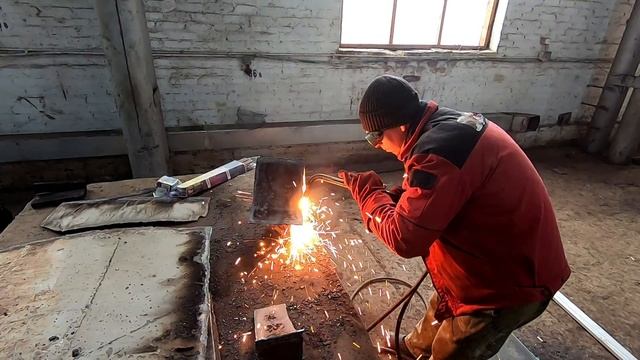 МТЗ 10.25 превращаем в Болотоход! Установка кабины на Стогомет! смотреть онлайн