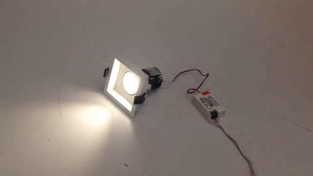 Встраиваемый поворотный светодиодный светильник RADO смотреть онлайн