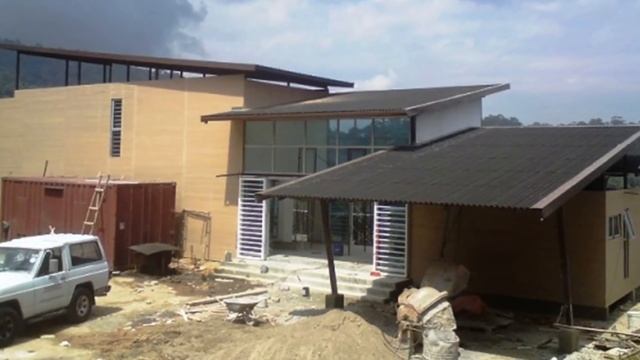 Contemporary Container Home in Malaysia by Anand Bungalows смотреть онлайн