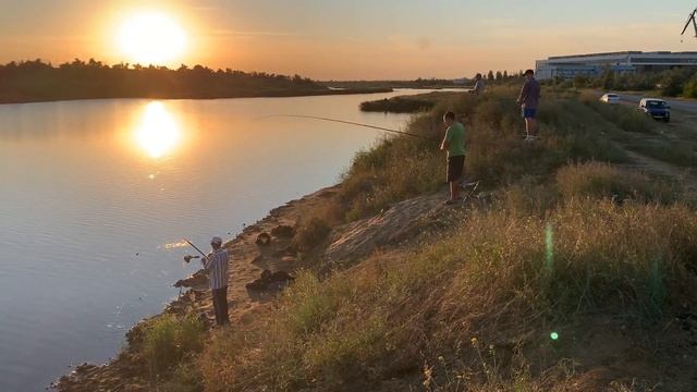 Вечерний клев. Керчь смотреть онлайн