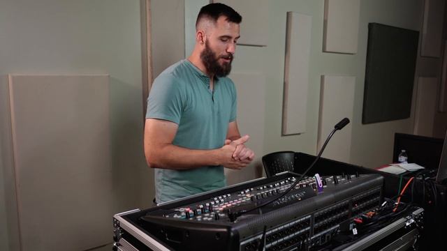 TUTORIAL: Behringer X32 & Compact |PART 2| Effects & Mix Busses смотреть онлайн