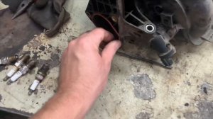 Замена датчика детонации  на Mazda 3 bk!