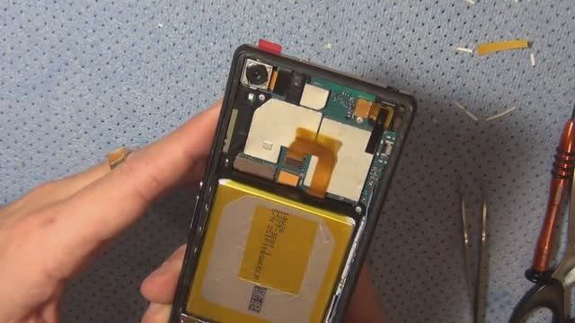 Замена экрана (дисплея) на Sony Xperia Z2 D6502 D6503 D6543 L50W Replacing the LCD Sony Xperia Z2.