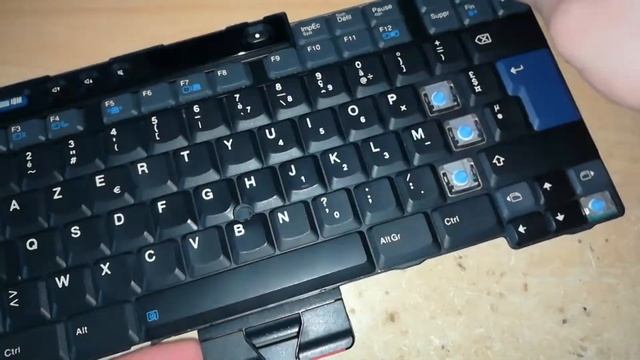 IBM Thinkpad T40 - La remise en état final et l'upgrade смотреть онлайн