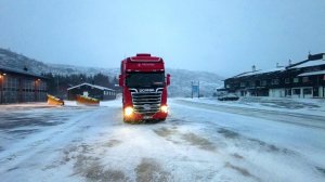 Дальнобой в Скандинавии: зимний сезон открыт! Прохождение перевала в Норвегии!