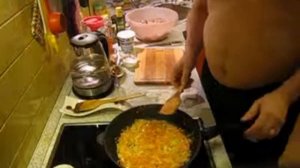 Кролик обжаренный и тушеный в сметане