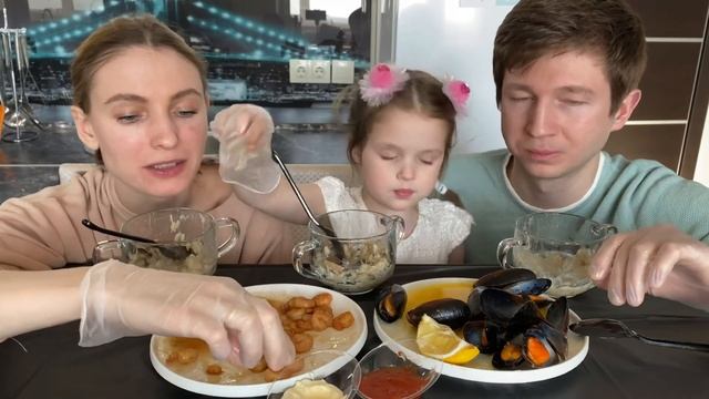 ?МУКБАНГ КРЕВЕТКИ/ МИДИИ/ РИЗОТТО/ ЧТО МЫ ЕЛИ НА САХАЛИНЕ!? смотреть онлайн