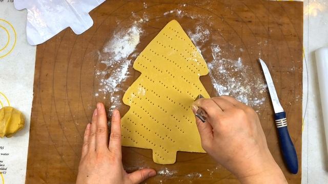 Торт "Ёлочка" из медовых коржей! Засахаренные свежие ягоды, для украшения торта! New Year Tree Cake
