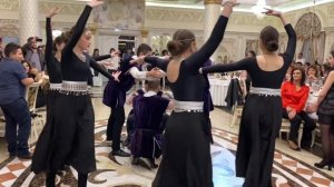 Танец Берд ( Berd )