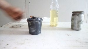Обработка бетона и фундамента пенопластом с добавлением алюминиевой пылью для декора.