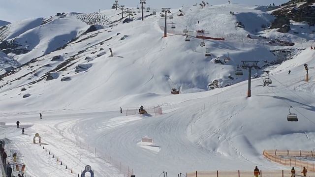 Горнолыжный курорт Шахдаг , Азербайджан // Qusar , Şahdağ // الجبال شاهداغ في الشتاء في أذربيجان смотреть онлайн