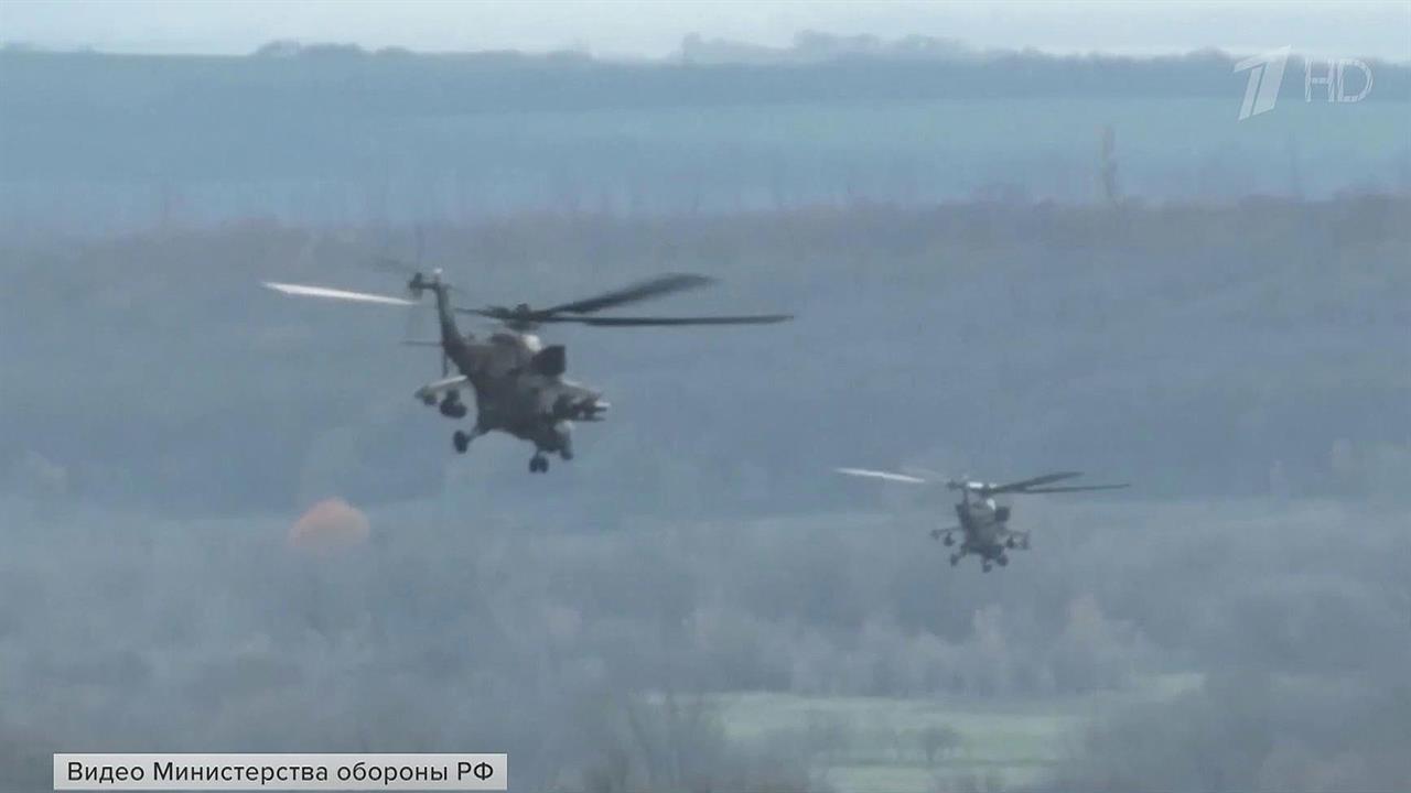 Объекты военной инфраструктуры украинских боевиков уничтожают экипажи ударных Ми-35