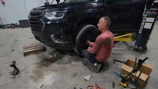 ЕДУ НА ПОМОЩЬ / СЕЛЬЧАНКА В АМЕРИКЕ