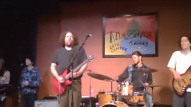 Road to Utopia - Love In Action смотреть онлайн