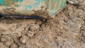 Грязная работа. Зима на мини экскаваторе ?. Dirty work.