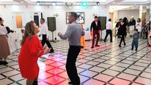 Очень хорошо поет! Ресторан "Алтын орда" (02.12.2023)